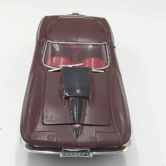 Revell Monogram 1967 Corvette Coupe 1:25 Skill 3 Part Assembled in Box  85-2491 - Picture 3 of 16